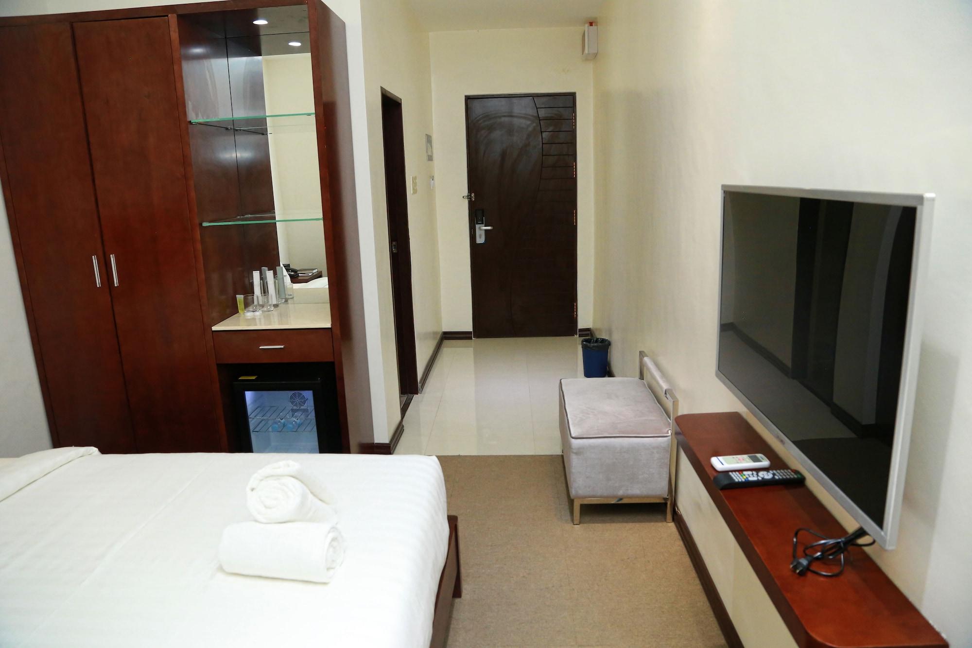Big Hotel Cebu Екстер'єр фото