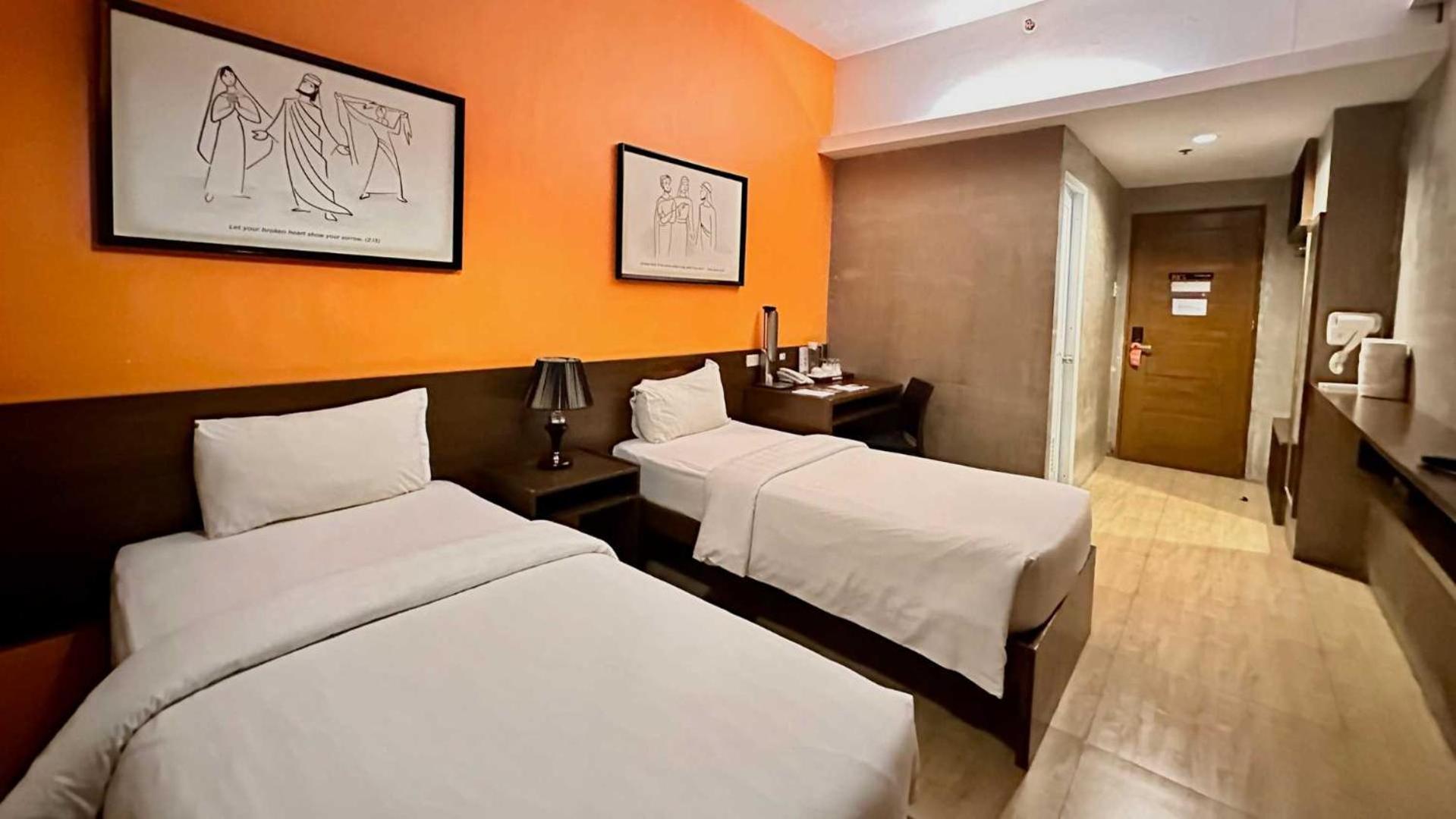Big Hotel Cebu Екстер'єр фото