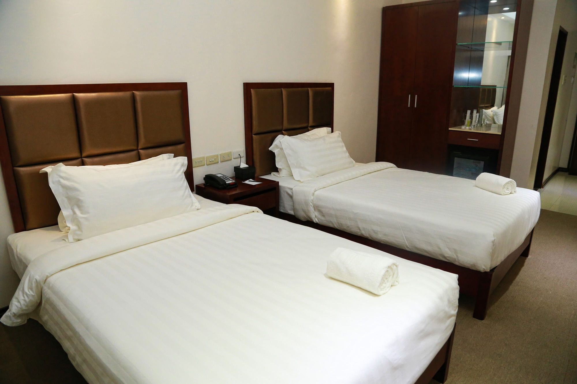 Big Hotel Cebu Екстер'єр фото