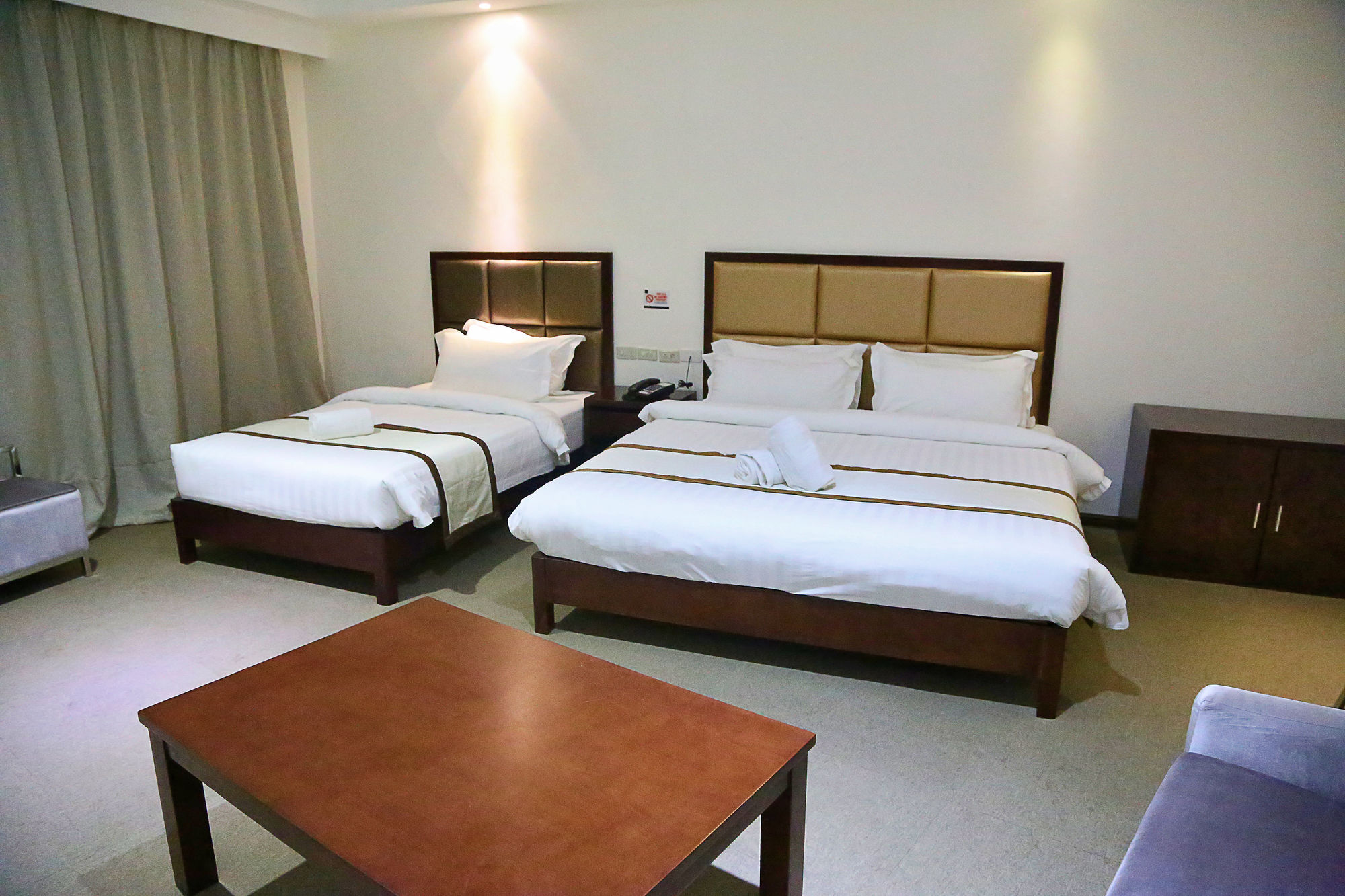Big Hotel Cebu Екстер'єр фото
