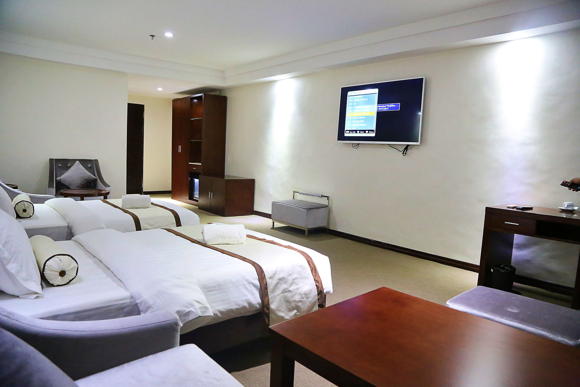 Big Hotel Cebu Екстер'єр фото